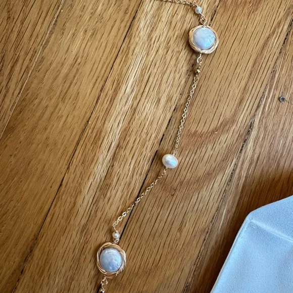 UNTAMED PETALS BY AMANDA JUDGE Pearl Back Necklace - Picture 4 of 4